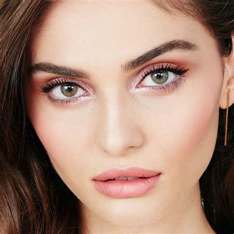 Maquillaje de día 11 propuestas paso a paso para un look natural