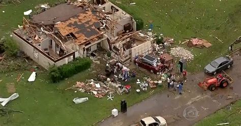 Jornal Nacional Passagem De Tornados Nos EUA Deixa Cinco Mortos E