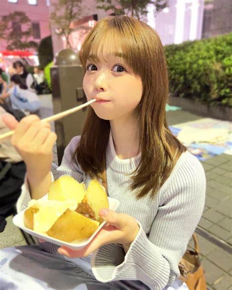 ハルナさんのインスタグラム写真 ハルナinstagram「☁️ ． ⁡ お祭りのじゃがバターだいすき🧈 みんなは何食べたいー