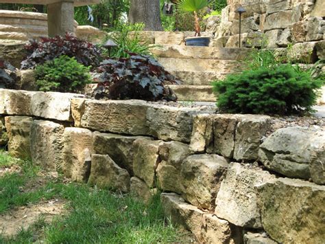 Weathered Limestone Boulders / Ledgerock - Earthworks Natural Stone