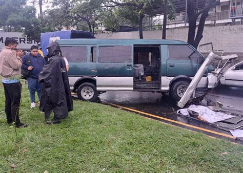 Conductor Imprudente Provoca Accidente De Tr Nsito En El Bulevar Del