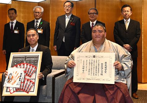 御嶽海 横綱へ「精進していく」 県民栄誉賞贈呈式で誓う― スポニチ Sponichi Annex スポーツ