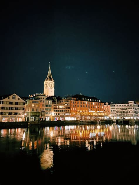 Zürich at night | Breathtaking places, Night life, Switzerland