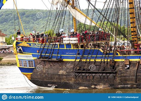 Barco Do Navio Na Exposi O Da Parada Da Armada De Seine Do Rio Foto