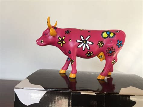 Cowparade Cow Parade Dite Kvetu Medium Retired Catawiki