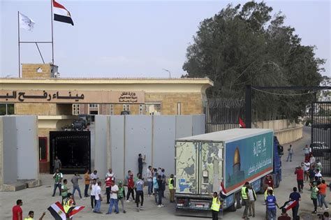 Gaza Gets Second Humanitarian Aid Convoy From Rafah Crossing After