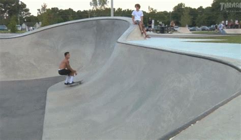 Nyjah Huston, 360 flip nose-grind 2014 Thrasher King of the road : r/gifs