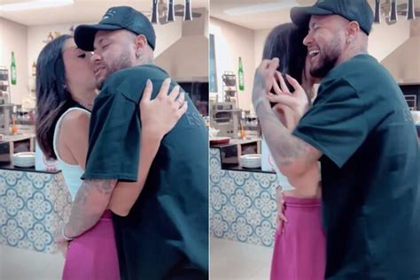 Neymar Surge Em Clima De Romance Bruna Biancardi Meu Amor