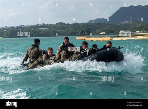 U S Marines With Rd Reconnaissance Battalion Maneuver Combat Rubber