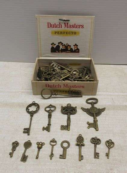 Modern Skeleton Keys In Box Approx 60 Keys Metal For Craft Or