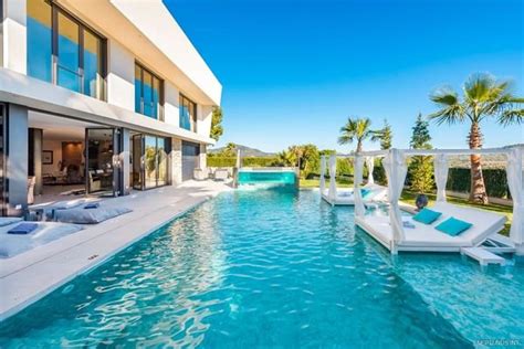 Designer Neubau Luxusvilla Mit Pool Und Herrlichem Weitblick In Santa