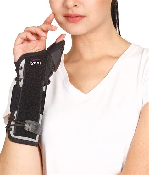 Tynor Wrist Splint with Thumb Medium E-44 - Surgical Shoppe