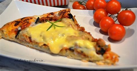 Smak zapach kolor tradycja z nutką nowoczesności Pizza z