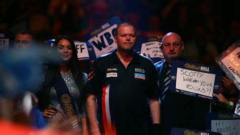 World Darts Championship: Wins for Raymond van Barneveld and Stephen ...