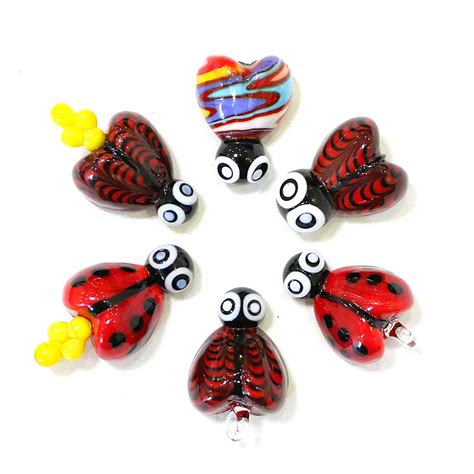 Creative Heart Shaped Glass Ladybug Mini Figurine Ornament Cute Tiny Ladybird Pendant Easter