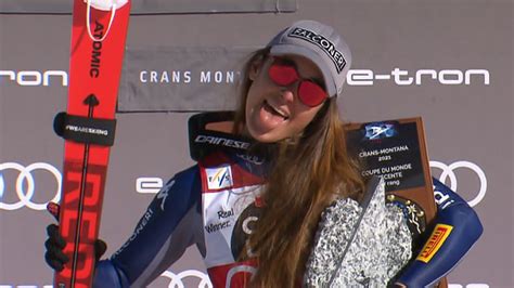 Crans Montana Il Podio Di Sofia Goggia Inno Di Mameli E Campanaccio