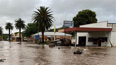 Nsw Floods Eugowra Residents Describe Wall Of Water Two People