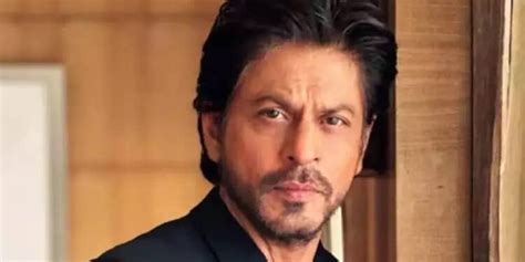 Shah Rukh Khan Hospitalized In Ahmedabad Due To Heat Stroke