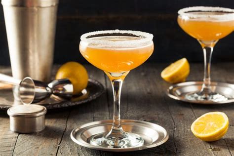 10 Best 1950s Cocktails To Try