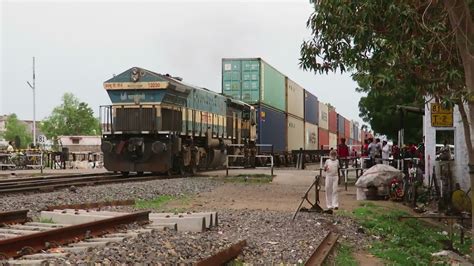 Just Wow Super Giant Double Stack Container Train With Sbi Wdg4 Roars