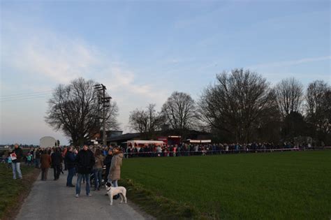 Wiesbadenaktuell Osterfeuer Am Scholzenhof In Nordenstadt Samstag