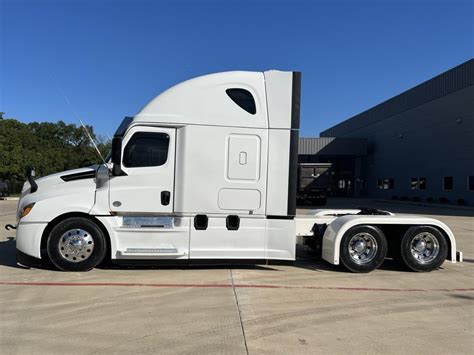 2019 Freightliner Cascadia 126 Vanguard Truck Centers