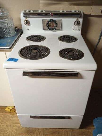 Vintage General Electric Stove Range Integrity Auctioneers