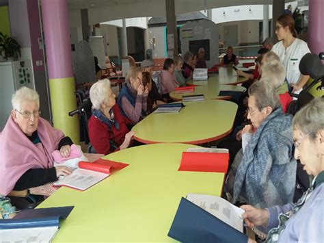 Après midi Beignets et Chants Ehpad Casteran St Pierre des Nids