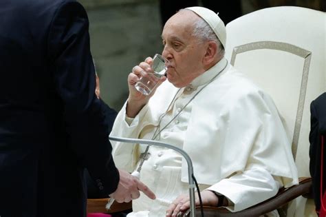 Papa Francesco Compleanno Speciale Il Pontefice Cambia Lagenda