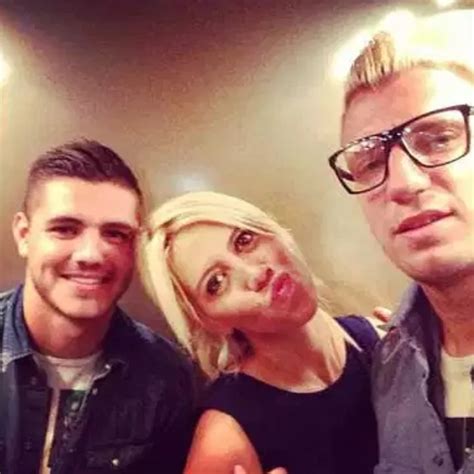 Amistad Traición Y Pasión La Increíble Historia De Amor De Wanda Nara