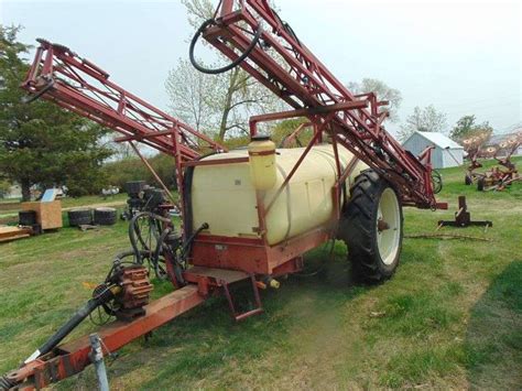 Hardi 1000 Gal Sprayer 66 Ft Boom 136 38 Tires Ziemer Hilbrands