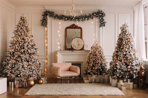 How To Decorate Your Christmas Tree Like A Professional