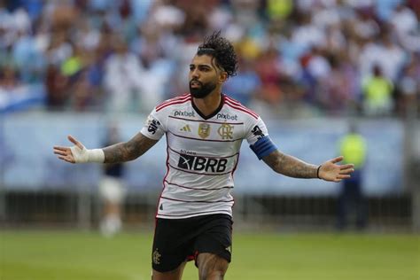 Segundo Jornalista Gabigol Entrou Na Lista De Refor Os Desejados Para