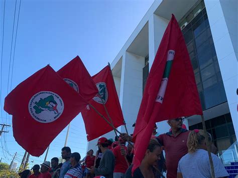 Inc Ndio Em Acampamento Do Mst No Par Deixa Nove Pessoas Mortas