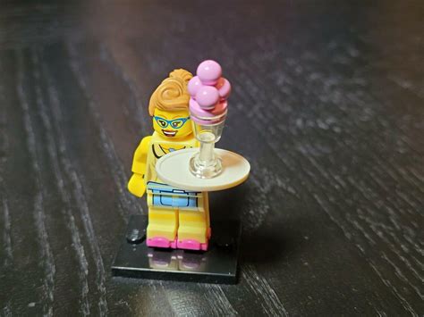 Diner Waitress Lego Minifigures Series