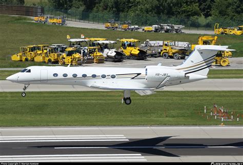 HB JWY Premium Jet Gulfstream Aerospace G V SP Gulfstream G550 Photo By