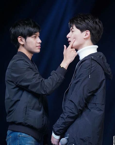 Pin By Rezka Puteri On Krist Singto Cute Gay Couples Cute Gay Love Scenes