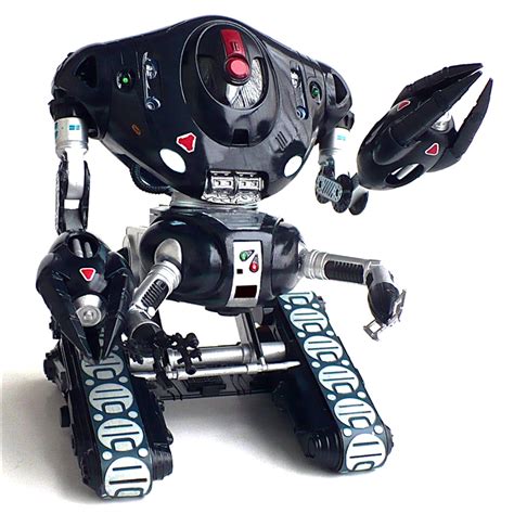 The Great Canadian Model Builders Web Page!: Robot From Lost In Space 1998