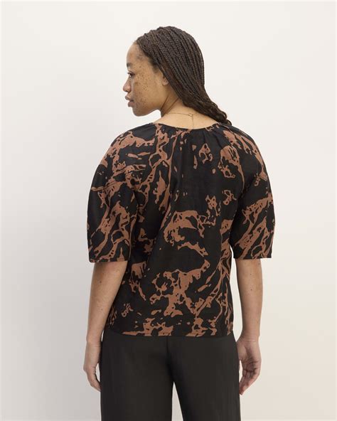 The Scoop Top In Linen Carob Brown Abstract Everlane