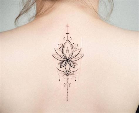 Pin By Edison Bedoya On Otro Flower Tattoo Back Back Of Neck Tattoo