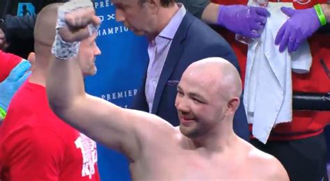 Boks Adam Kownacki rozbił rywala w niecałe dwie rundy Polak na