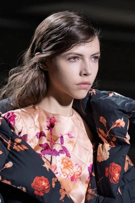Дрис Ван Нотен. Розовый сад на подиуме. FW 2019-2020. | Fashion ...