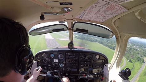 Piper Cherokee Landing In Gusty Crosswind YouTube