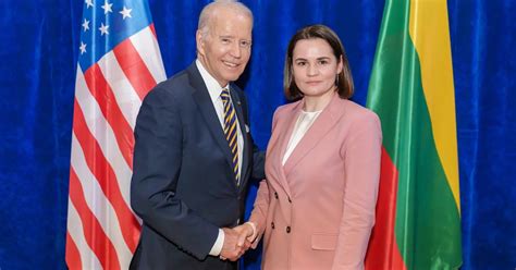 Joe Biden Se Reunió En Lituania Con La Líder De La Oposición Bielorrusa Para Expresarle El Apoyo