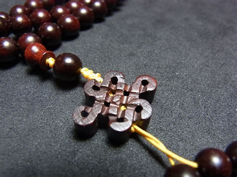 Tibetan Rosewood Mala With Endlesslknot