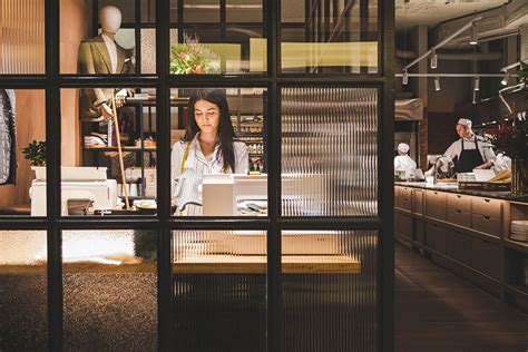 SARTORIA LAMBERTI || Trattoria Nestled in Ritz Carlton Moscow Combines ...