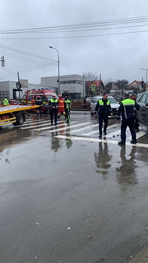 Ultima Ora Local Accident Cu Trei Masini Implicate In Intersectia Din