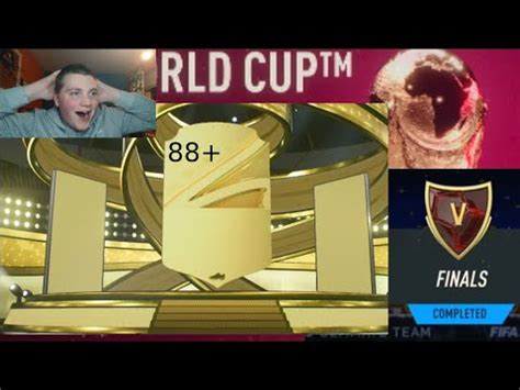 We Open Fut Champ S Rewards And Pack An Insane Player Fifa Road To