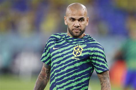 Dani Alves Skazany Na Roku Wi Zienia