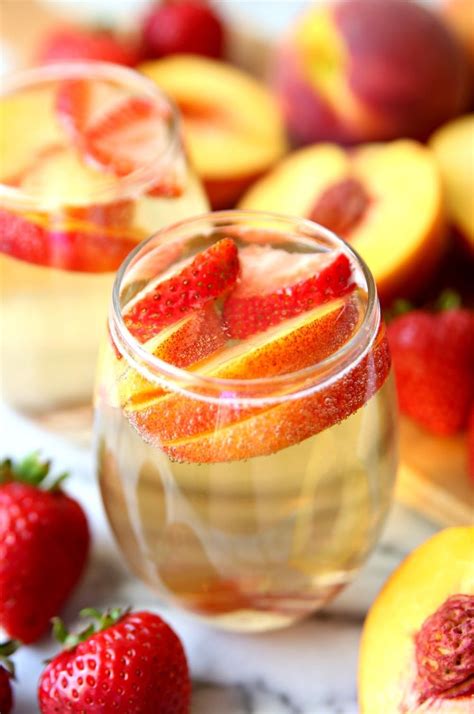 10 Peach Cocktail Recipes Your Guest Will Love Brit Co Brit Co